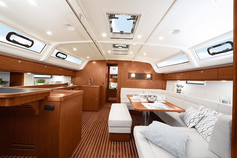 Book yachts online - sailboat - Bavaria Cruiser 51 - Gin Tonic - rent
