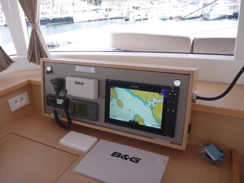Book yachts online - catamaran - Lagoon 450 Sport (4+2 cab.) - Oryx - rent