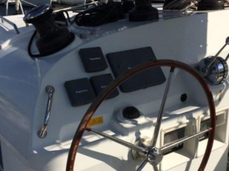 Book yachts online - catamaran - Lagoon 400 (4+2 cab.) - Cool Cat - rent