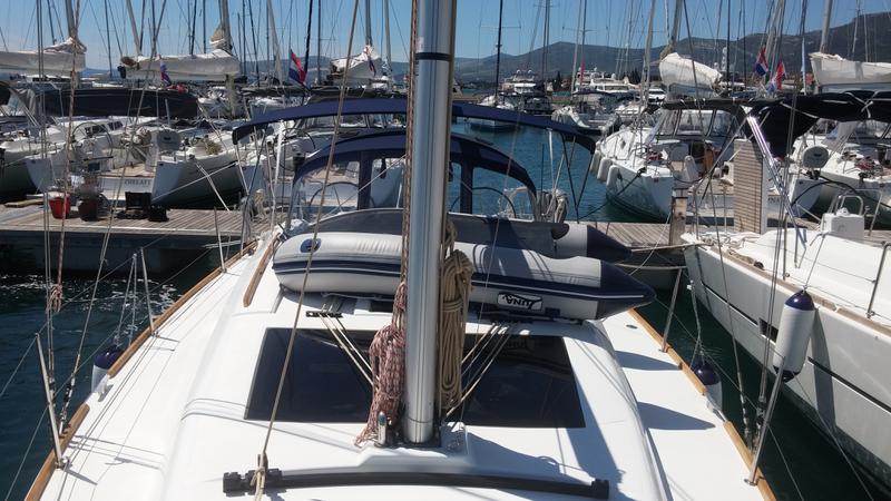 Book yachts online - sailboat - Dufour 382 Grand Large - Ceja - rent