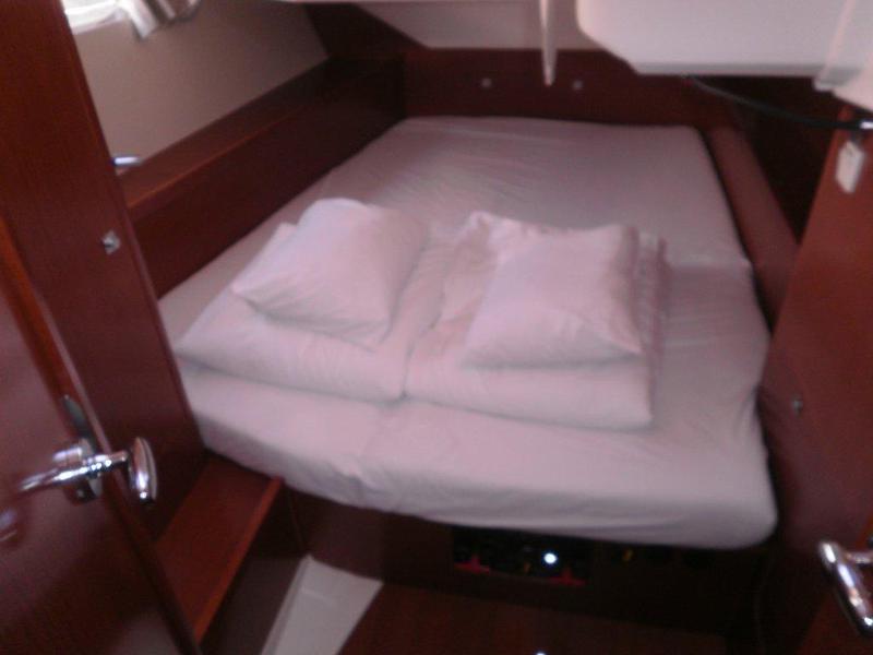 Book yachts online - sailboat - Oceanis 45 - Cabernet - rent