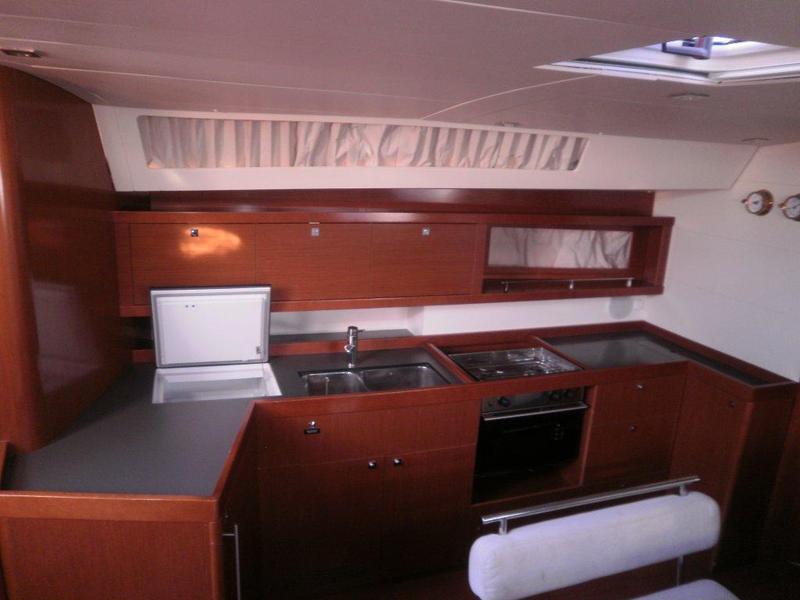 Book yachts online - sailboat - Oceanis 45 - Cabernet - rent