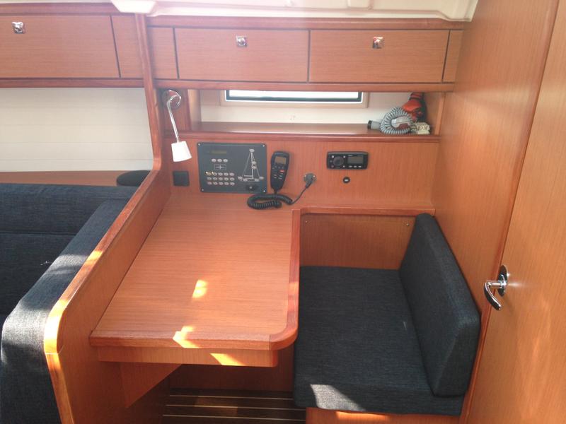 Book yachts online - sailboat - Bavaria Cruiser41 - Optima - rent