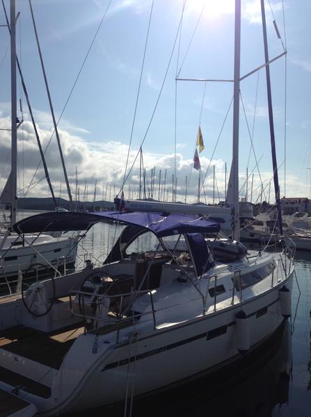 Book yachts online - sailboat - Bavaria Cruiser41 - Optima - rent