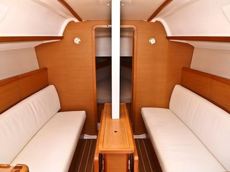 Book yachts online - sailboat - Sun Odyssey 33i - Jabuka - rent