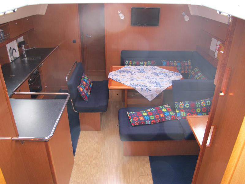 Book yachts online - sailboat - Bavaria 45 - B 45 - rent