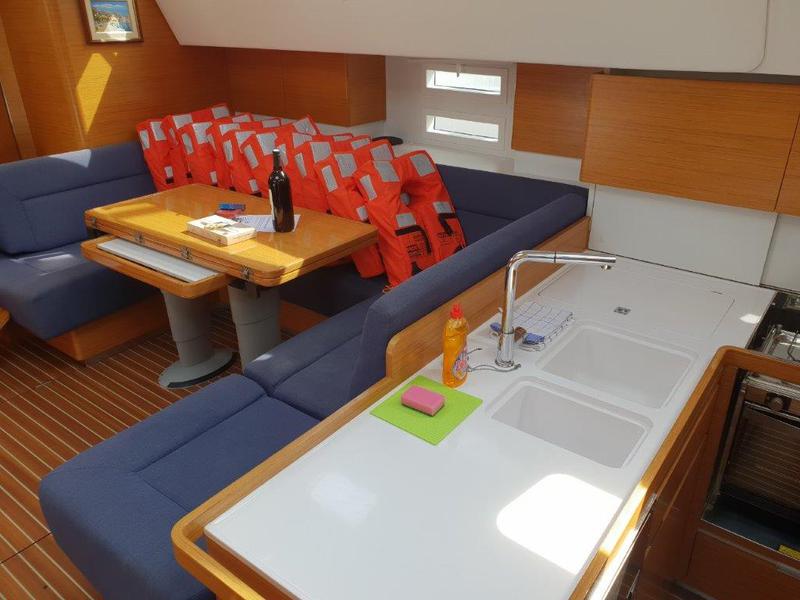 Book yachts online - sailboat - Elan 494 Impression - Lucija I with A/C - rent
