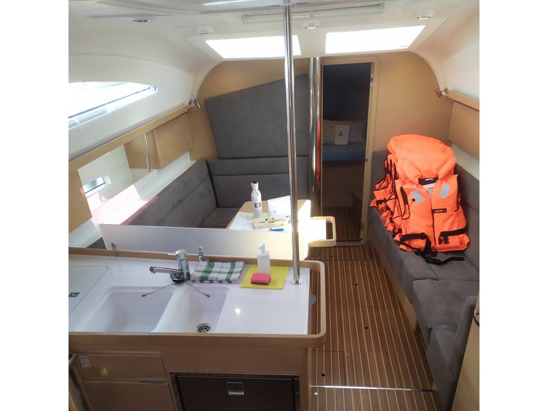 Book yachts online - sailboat - Elan Impression 40 - Valhalla with A/C - rent
