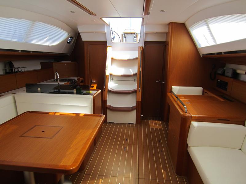 Book yachts online - sailboat - Sun Odyssey 50DS - Bonaca - rent