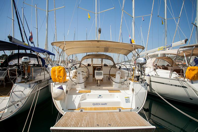 Book yachts online - sailboat - Bavaria Cruiser 46 - Queen Mary - rent