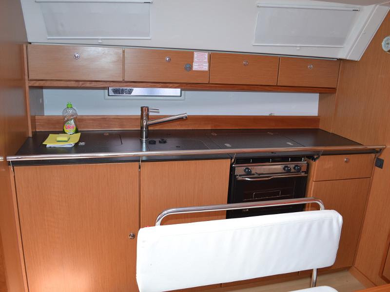 Book yachts online - sailboat - Bavaria 40 Cruiser.. - Manta - rent