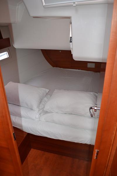 Book yachts online - sailboat - Dufour 412 - Tango - rent