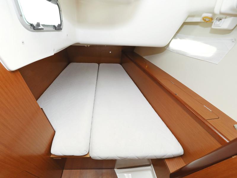 Book yachts online - sailboat - Oceanis 40 - Second Wind - rent