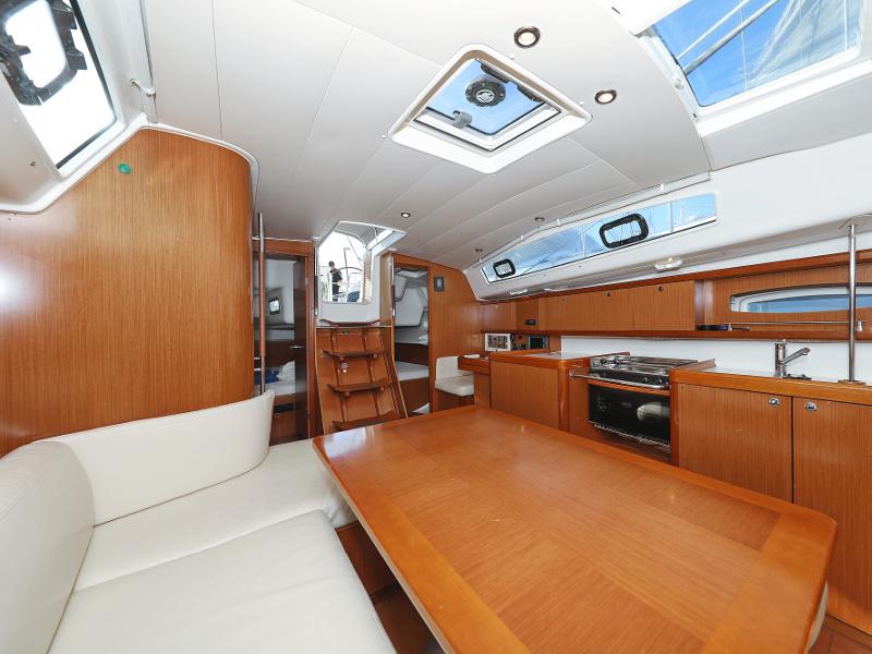 Book yachts online - sailboat - Oceanis 40 - Second Wind - rent