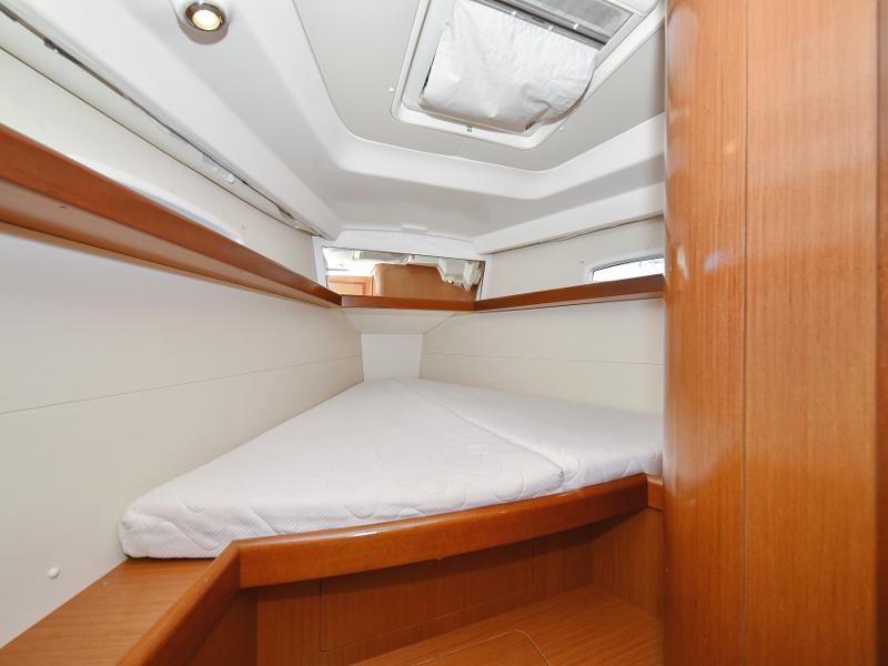 Book yachts online - sailboat - Oceanis 40 - Second Wind - rent
