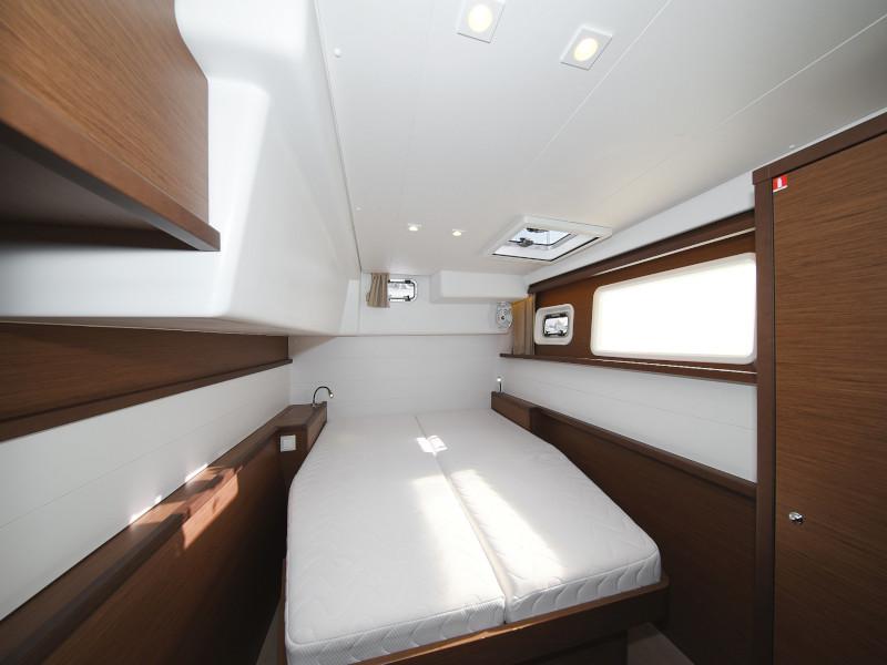 Book yachts online - catamaran - Lagoon 450  Flybridge - LLYN - rent