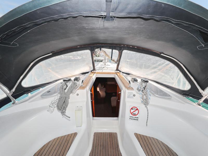 Book yachts online - sailboat - Bavaria 44 - O LA LA  - rent