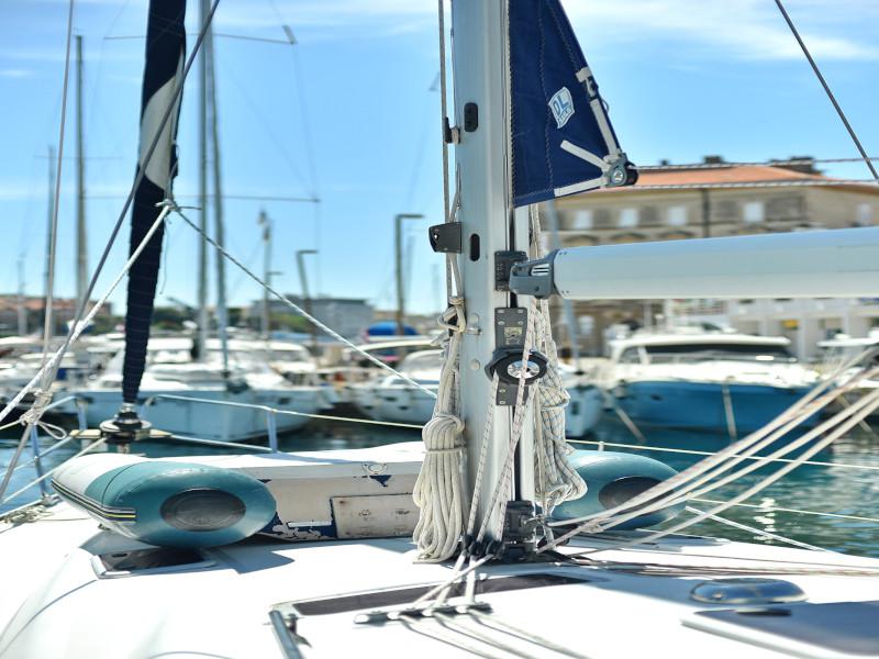 Book yachts online - sailboat - Bavaria 39 Cruiser - Windy - rent