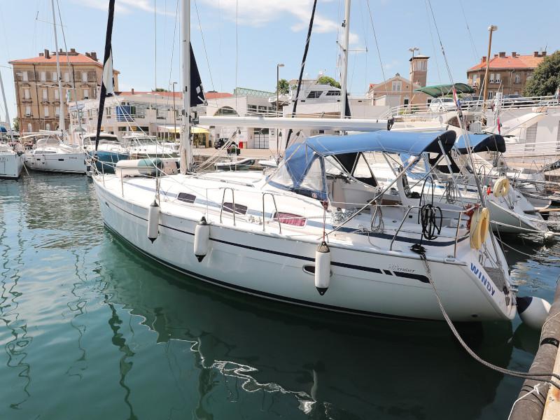 Book yachts online - sailboat - Bavaria 39 Cruiser - Windy - rent