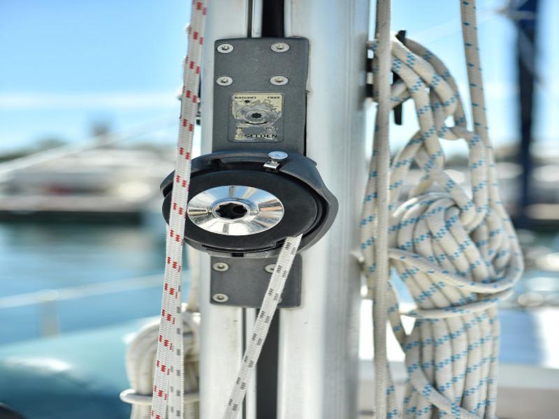 Book yachts online - sailboat - Bavaria 39 Cruiser - Windy - rent