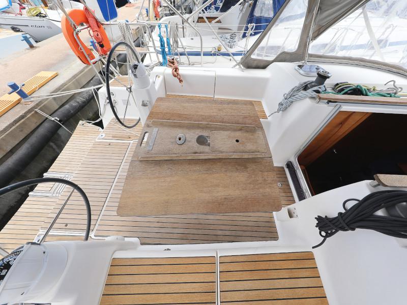 Book yachts online - sailboat - Dufour 380 - Le Pacha - rent