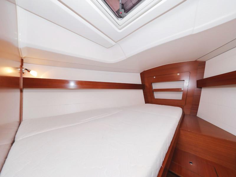 Book yachts online - sailboat - Dufour 380 - Le Pacha - rent