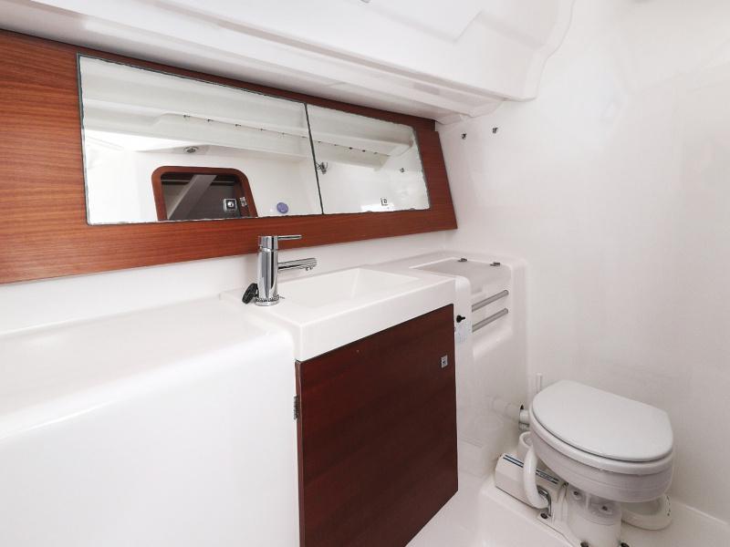 Book yachts online - sailboat - Dufour 380 - Le Pacha - rent