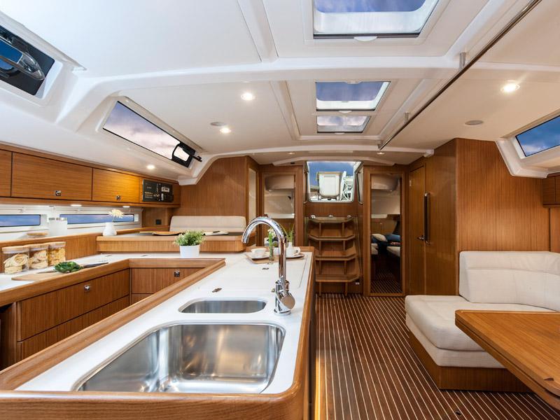Book yachts online - sailboat - Bavaria Cruiser 56 - Miles - rent