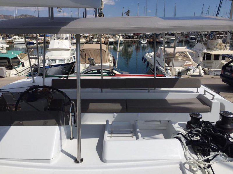 Book yachts online - catamaran - Lagoon 450 F - Equinox - rent