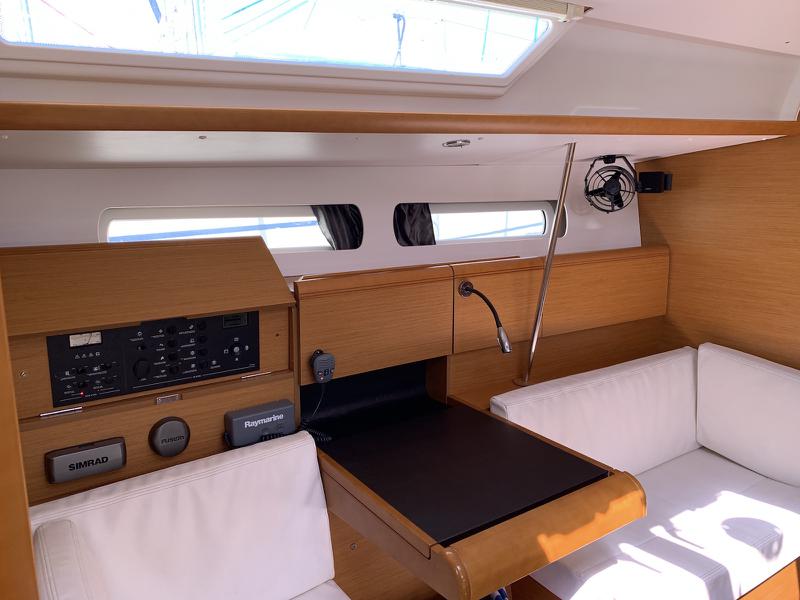 Book yachts online - sailboat - Sun Odyssey 439 - Elisavet - rent
