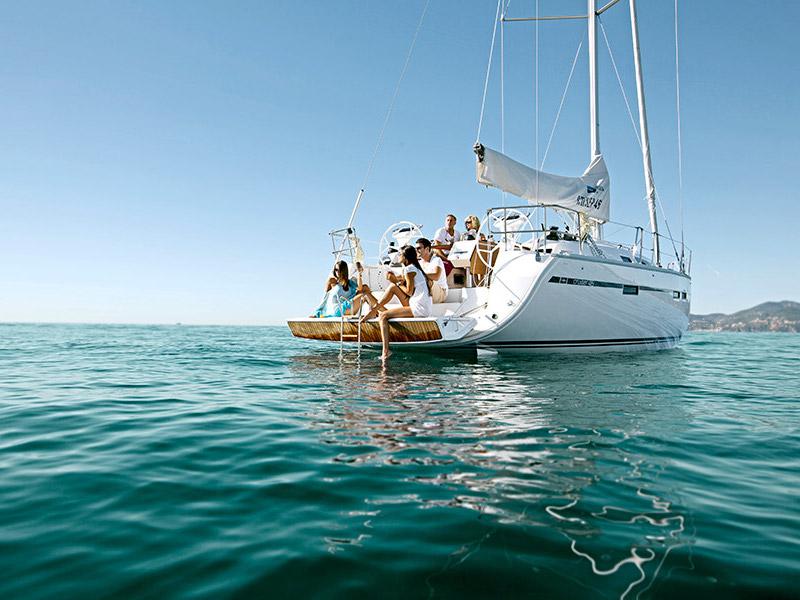 Book yachts online - sailboat - Bavaria Cruiser 46 - ZOE - rent