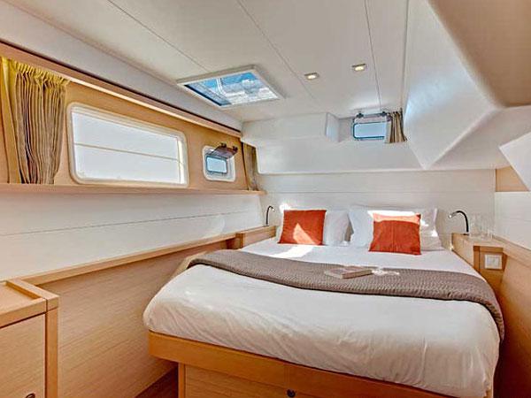 Book yachts online - catamaran - Lagoon 450 - MIRA V - rent
