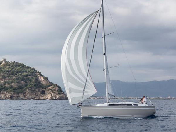 Book yachts online - sailboat - Bavaria Cruiser 33 - HOMEOFFICE - rent