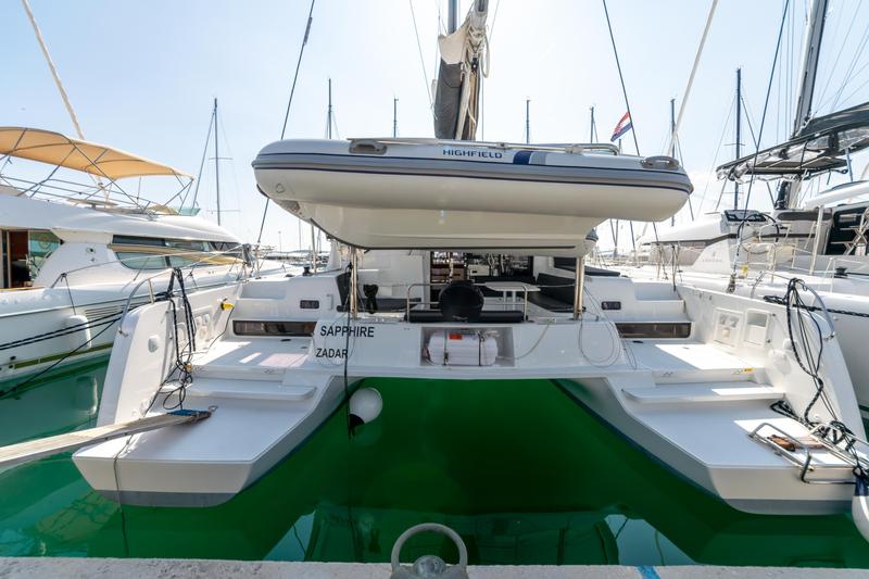 Book yachts online - catamaran - Lagoon 42 - SAPPHIRE - rent