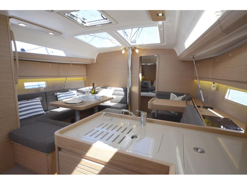 Book yachts online - sailboat - Dufour 412 GL - NEPTUNE - rent