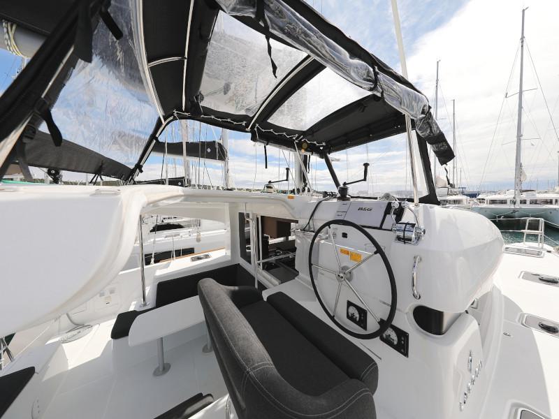 Book yachts online - catamaran - Lagoon 40-3 EXCLUSIVE - THE CURE OWNER VERSION AC salon + generator - rent
