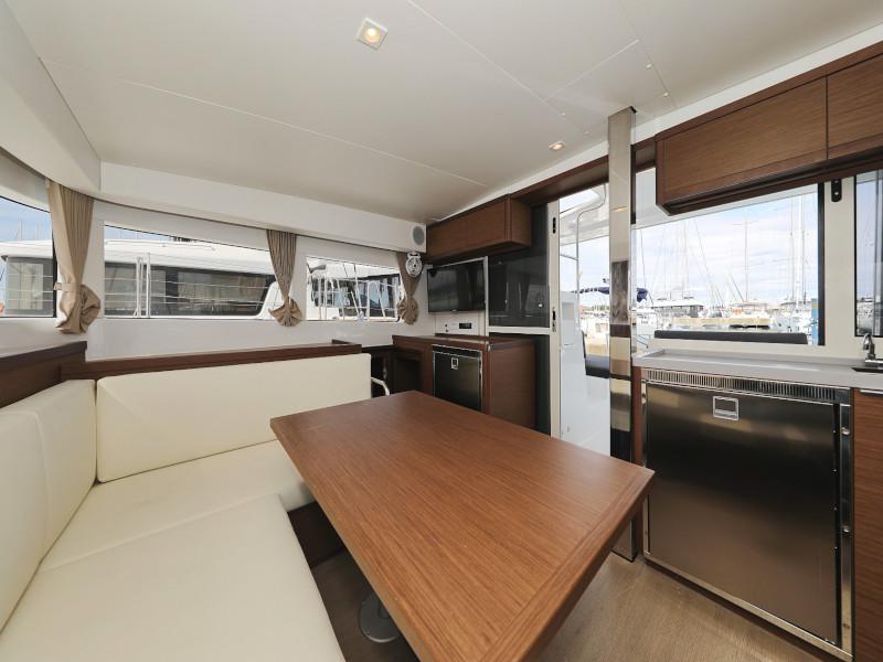 Book yachts online - catamaran - Lagoon 40-3 EXCLUSIVE - THE CURE OWNER VERSION AC salon + generator - rent
