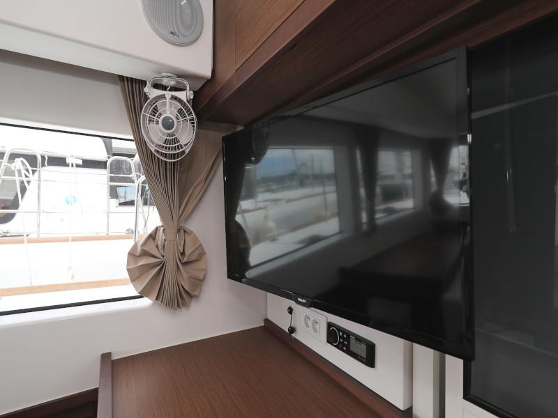 Book yachts online - catamaran - Lagoon 40-3 EXCLUSIVE - THE CURE OWNER VERSION AC salon + generator - rent