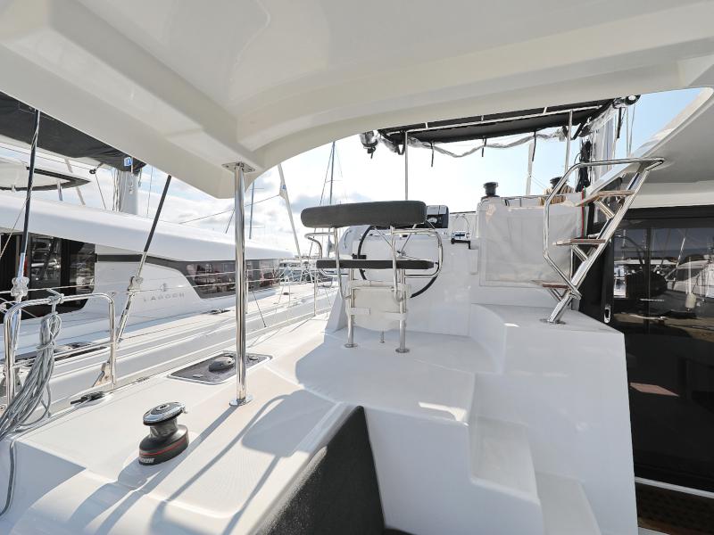 Book yachts online - catamaran - Lagoon 42 - FANTASEA  - rent