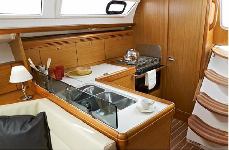 Book yachts online - sailboat - Sun Odyssey 36i - Marina - rent