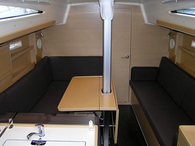 Book yachts online - sailboat - Elan 350 - Kiki - rent