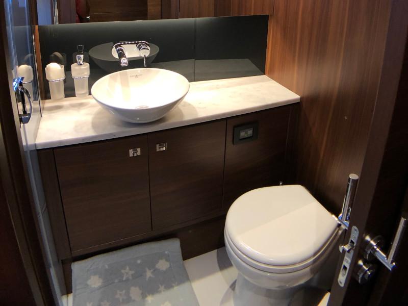 Book yachts online - motorboat - Princess 52 Fly - Miracle - rent