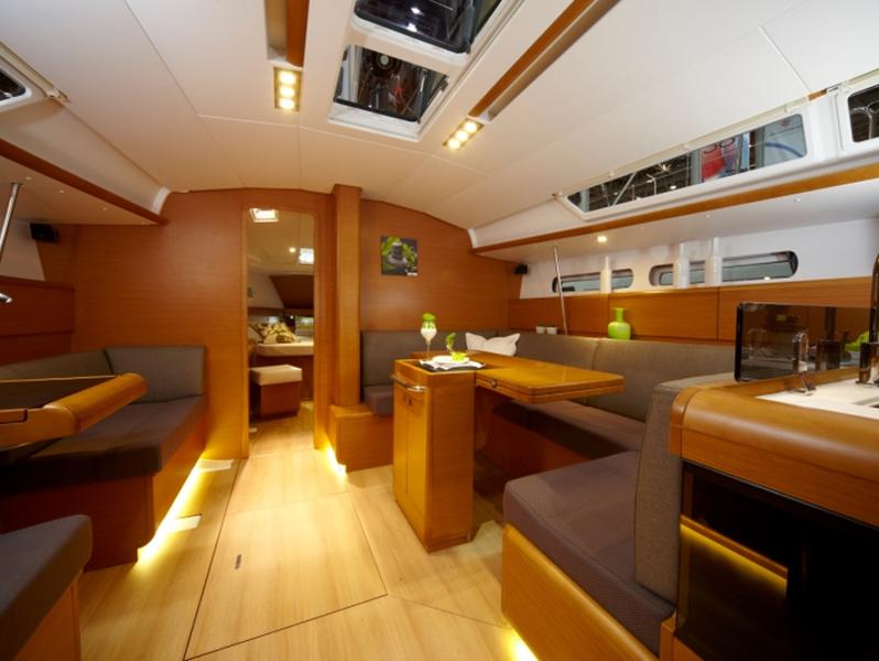 Book yachts online - sailboat - Sun Odyssey 439 - EC-  439-13-G - rent