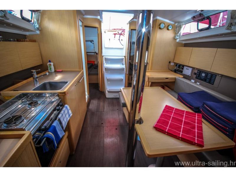 Book yachts online - sailboat - Oceanis 38 - LA GAFFE - rent