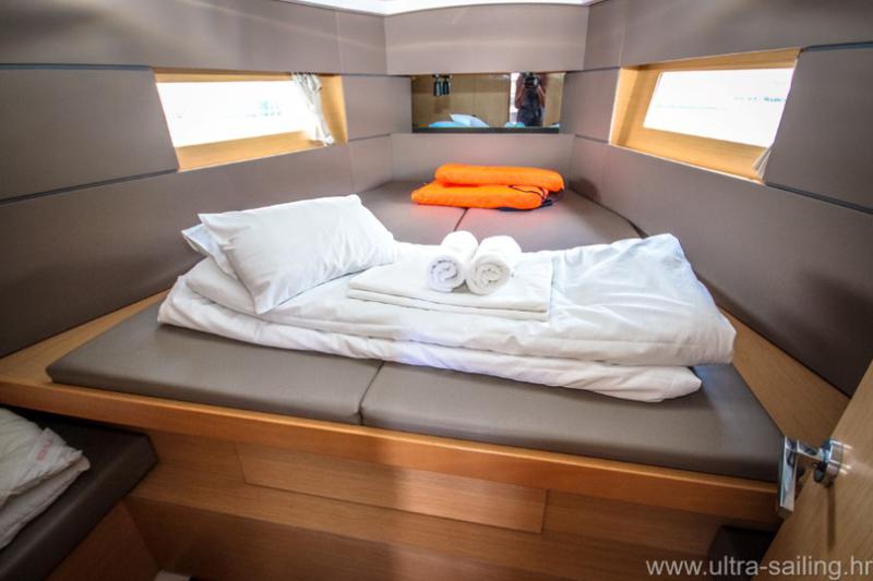 Book yachts online - sailboat - Oceanis 38 - LA GAFFE - rent