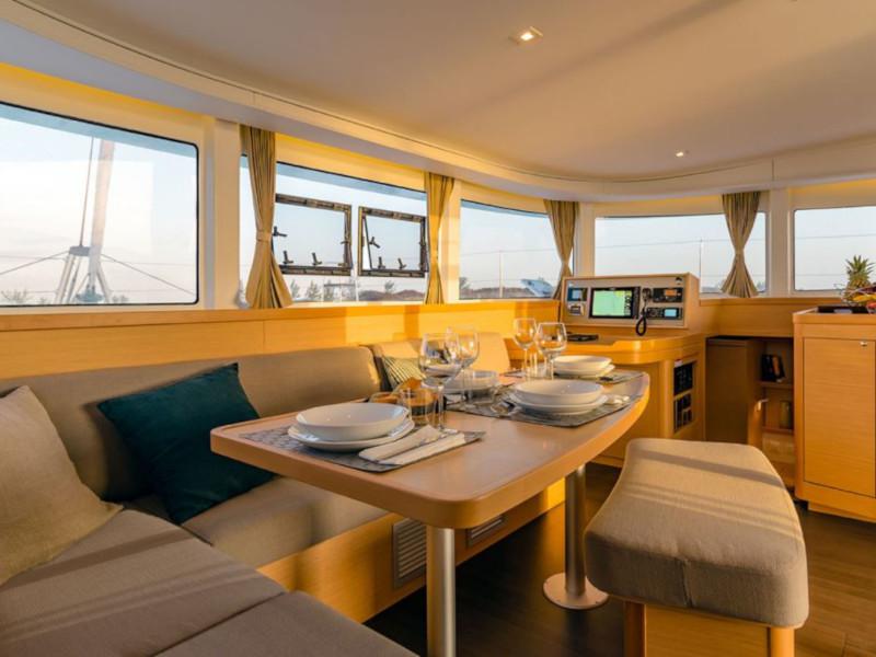 Book yachts online - catamaran - Lagoon 42 - Ice Cat - rent