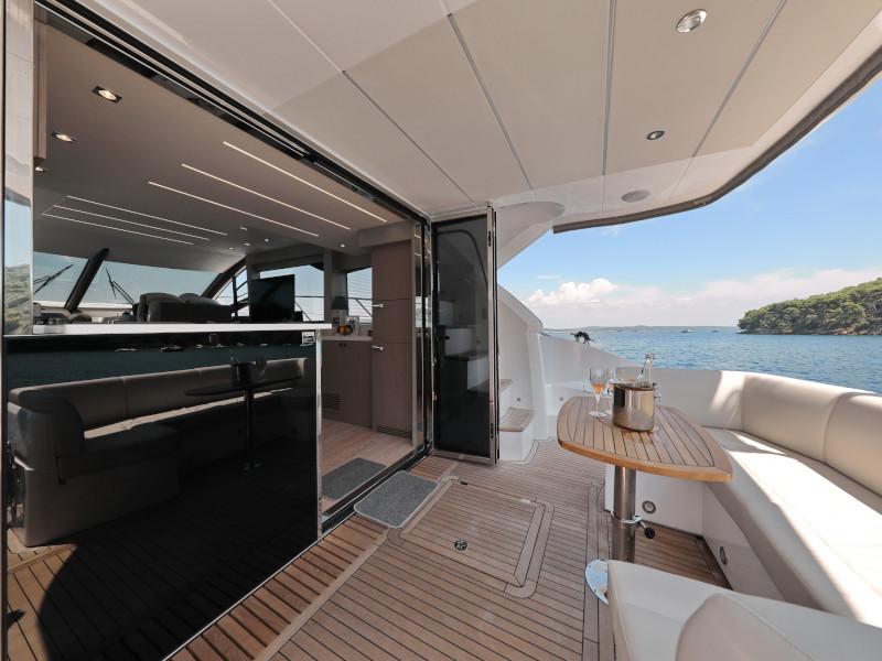 Book yachts online - motorboat - Manhattan 52 - CICO - rent