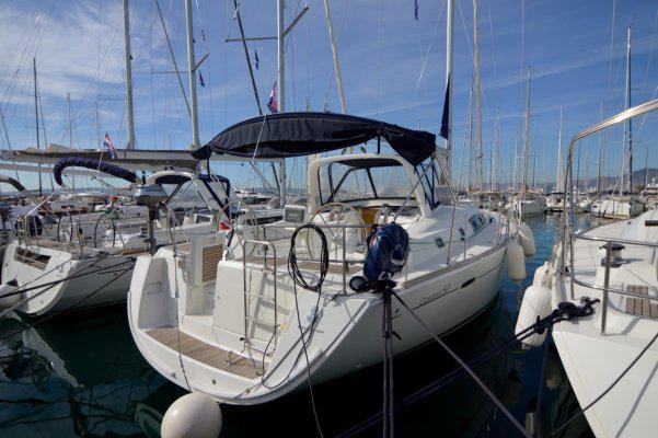 Book yachts online - sailboat - Oceanis 50 Family - LARA  - rent