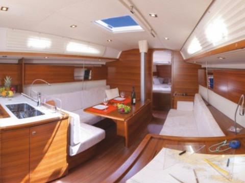 Book yachts online - sailboat - Salona 41 Performance - RED SCORPION - rent