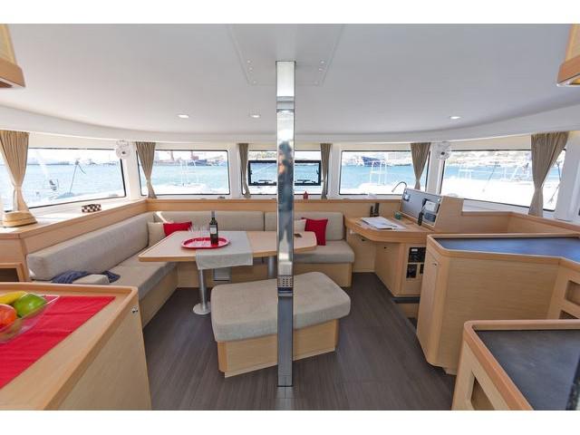 Book yachts online - catamaran - Lagoon 42 A/C &amp; GEN - MOJITO - rent